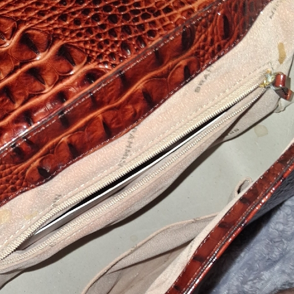 Brahmin Rich Brown Crocodile Crossbody Bag - Picture 2 of 2